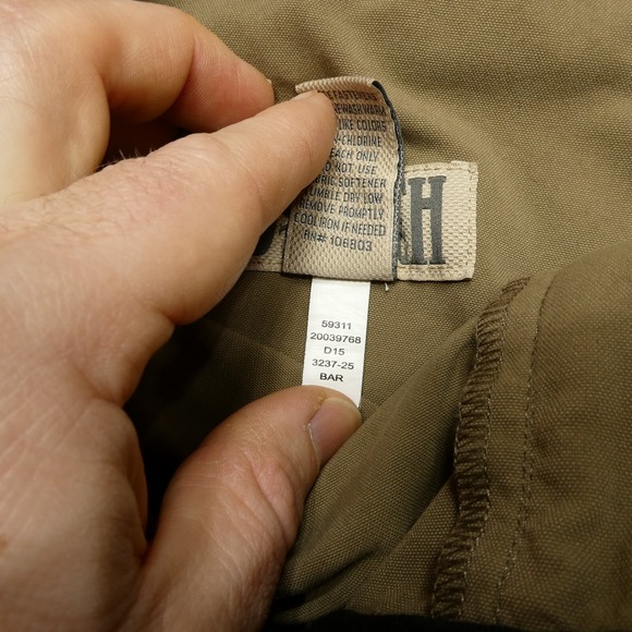 Duluth Trading Co Cargo Pants Size 2XL Beige Cargo Midweight Nylon Quick Dry - Picture 3 of 9